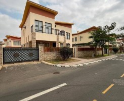 Comprar Vivenda no Patriota T4 condomínio kuditemo