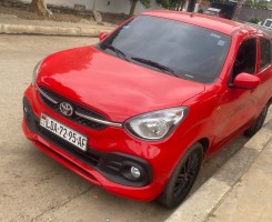 A venda Toyota Vitz Usado como Novo 2025