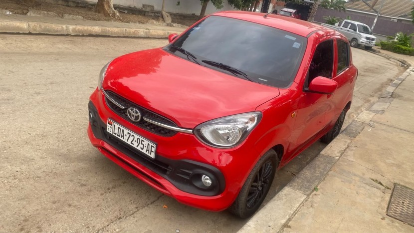 Toyota Vitz Usado como Novo 2025