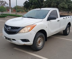 A venda Mazda Bt-50 cabine Simples
