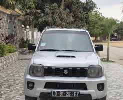 A venda SUZUKI JIMNY MANUAL MOTOR SELADO COM RESPIRADOR