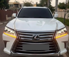 A venda LEXUS 570 FULL EXTRAS