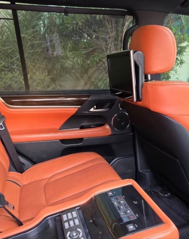 LEXUS 570 FULL EXTRAS