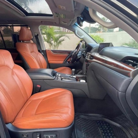 LEXUS 570 FULL EXTRAS