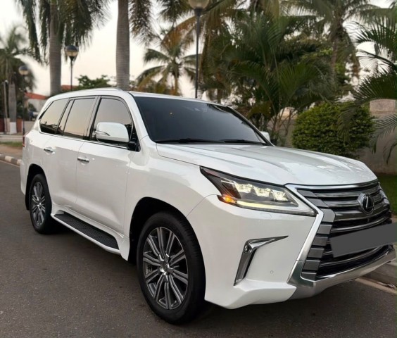 LEXUS 570 FULL EXTRAS
