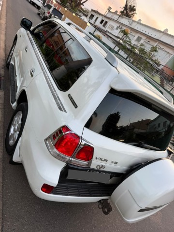TOYOTA LAND CRUISER -VXR-5.7