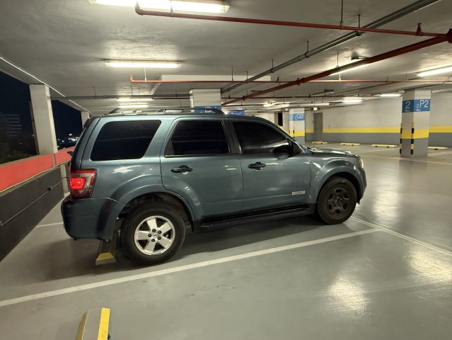 Ford escape 4X4 XLT