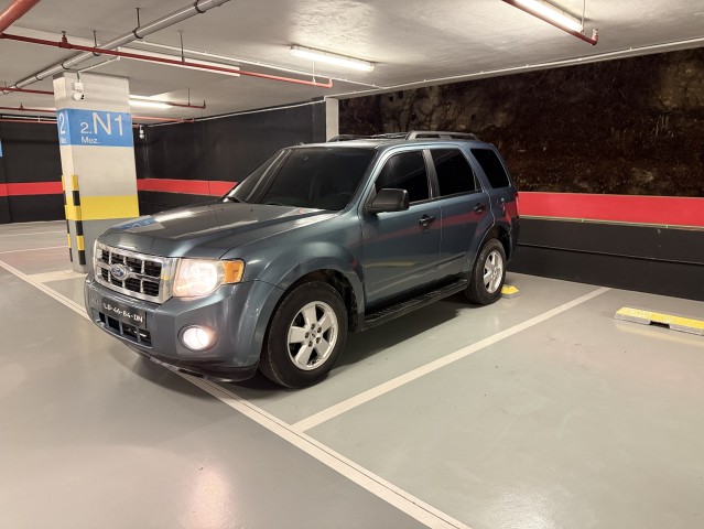 Ford escape 4X4 XLT