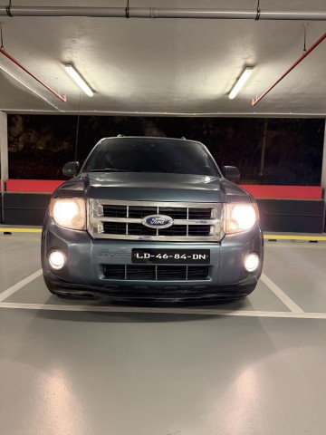 Ford escape 4X4 XLT