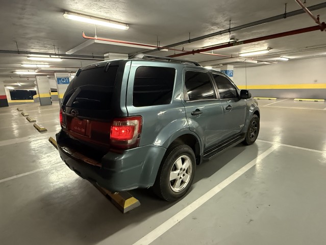 Ford escape 4X4 XLT