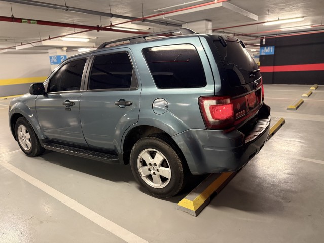 Ford escape 4X4 XLT