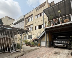Comprar MORADIA DE ALTO PADRÃO À VENDA | MAIANGA