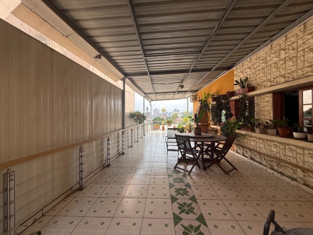 MORADIA DE ALTO PADRÃO À VENDA | MAIANGA