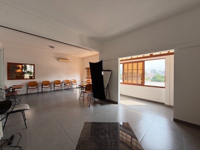 MORADIA DE ALTO PADRÃO À VENDA | MAIANGA