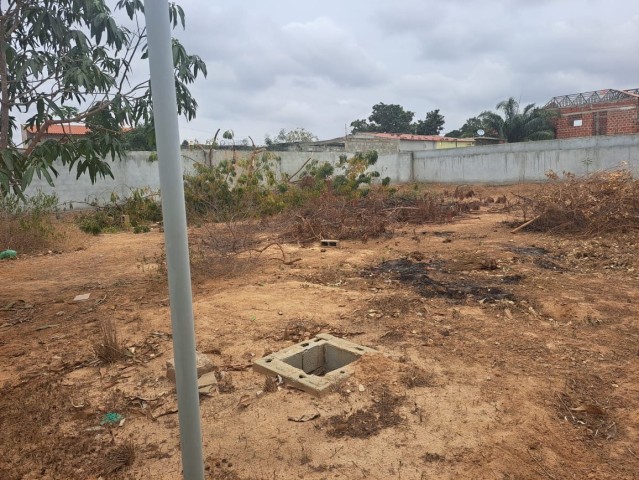 TERRENO 20m x 30m - Benfica
