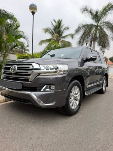 TOYOTA LAND CRUISER V8 Cinzento