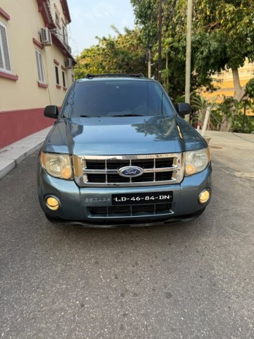 Ford escape impecável