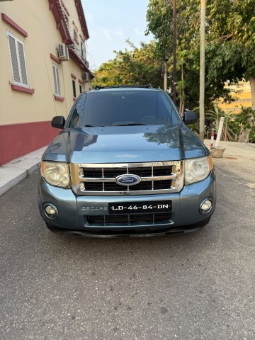 Ford escape impecável
