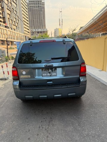 Ford escape impecável