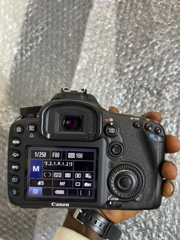 Canon Eos 7D Estado: Semi Nova