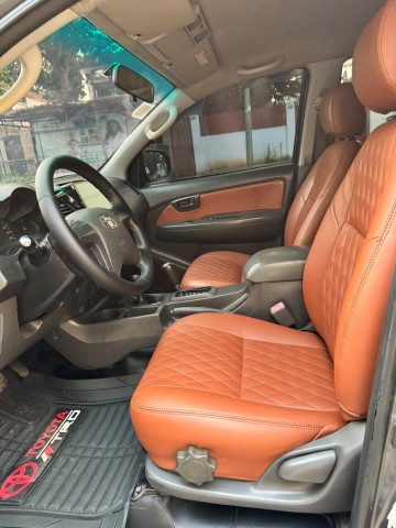 TOYOTA HILUX VVTI MATRÍCULA SÉRIE E