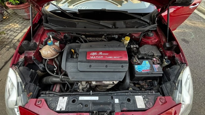 Alfa Romeo giuletta impecável