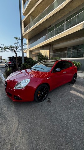 Alfa Romeo giuletta impecável