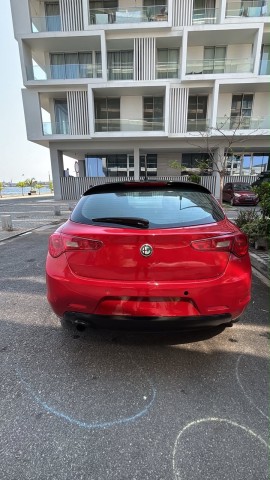 Alfa Romeo giuletta impecável