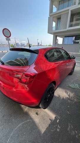 Alfa Romeo giuletta impecável