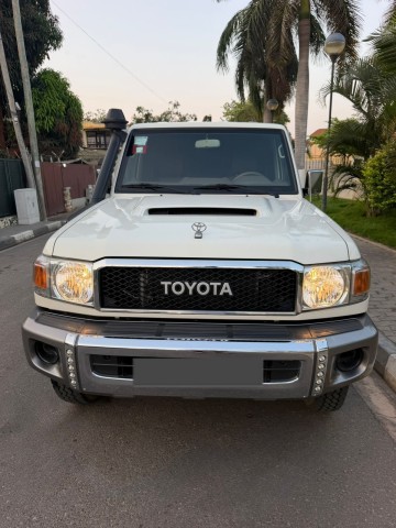 TOYOTA LAND CRUISER HZ CABINE DUPLA V8