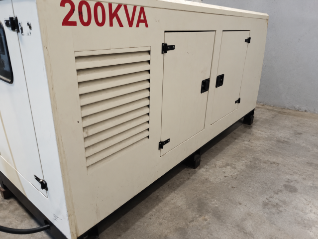 GERADOR PERKINS 200 kVA