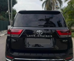 Comprar TOYOTA LAND CRUISER VXR TWIN TURBO GASOLINA 2026