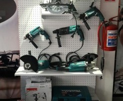 Comprar Varias ferramentas Makita novas